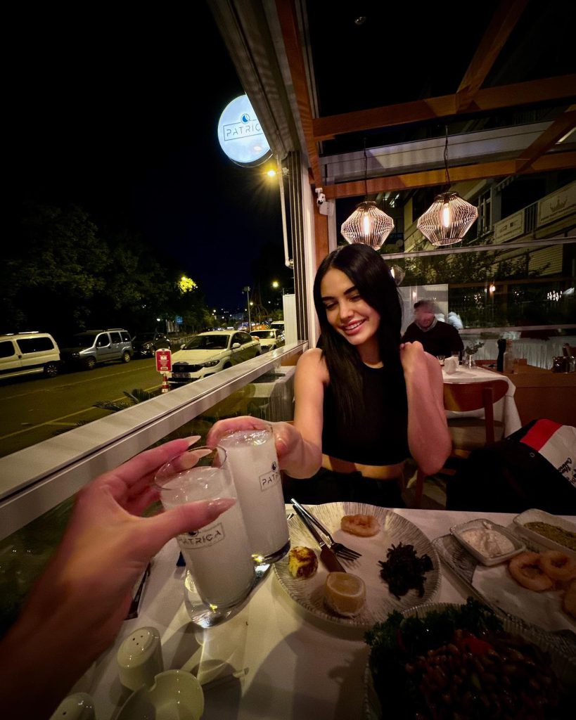 Ece Ronay beautiful ass