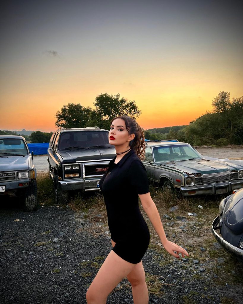 Ece Ronay hot photos