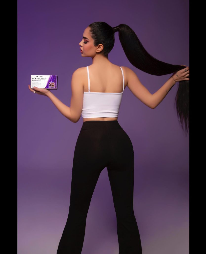 Ece Ronay looks pussy