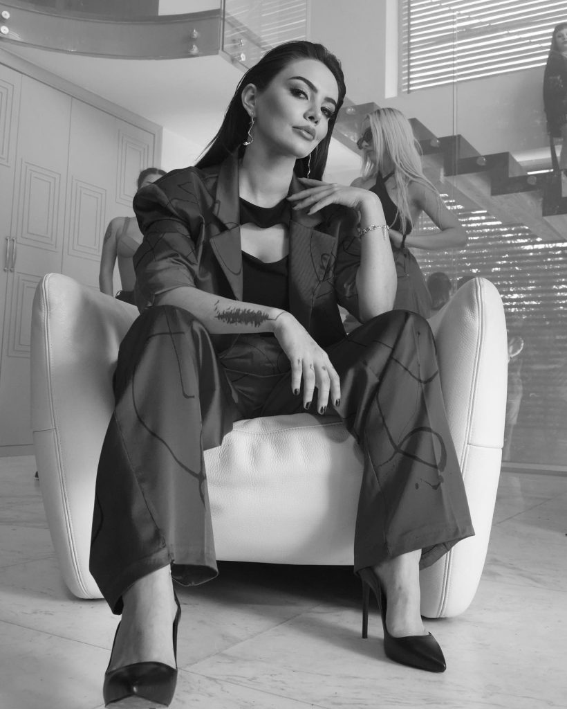 Ece Ronay poses bikini