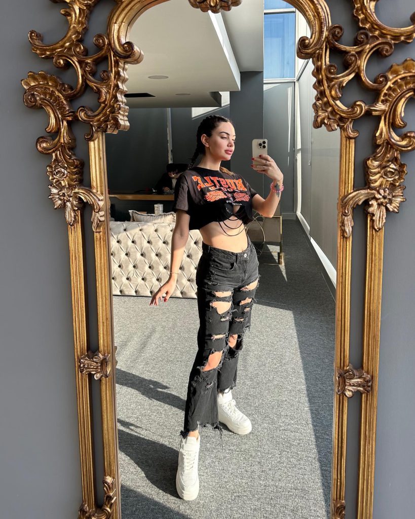 Ece Ronay poses hot photos