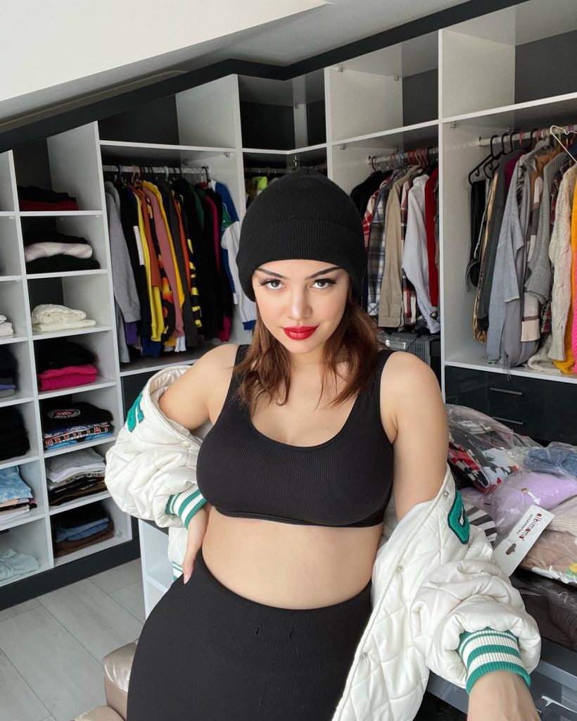 Ece Ronay poses hot xxx