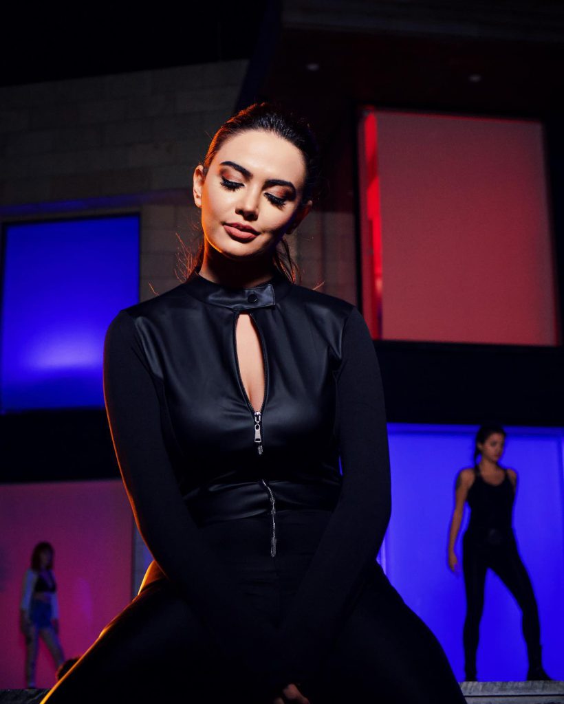 Ece Ronay poses nude pics