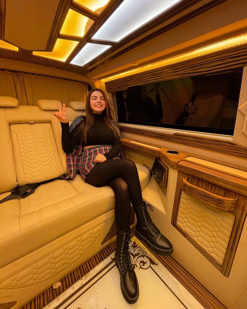 Ece Ronay poses nudes