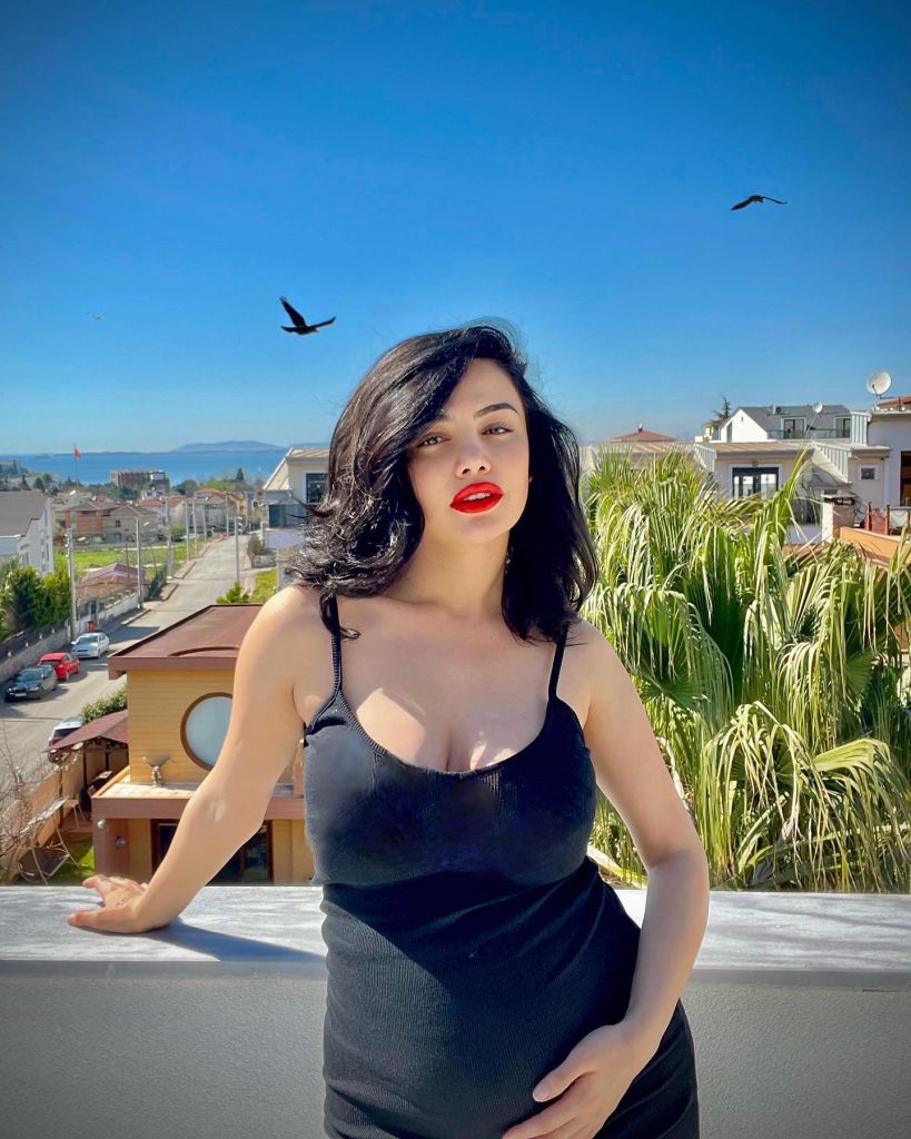 Ece Ronay poses xxx porn