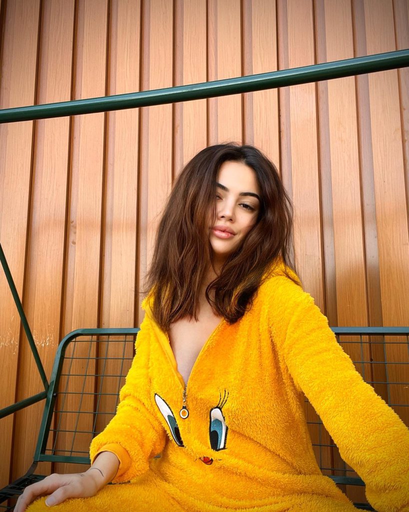 Ece Ronay poses xxx sex