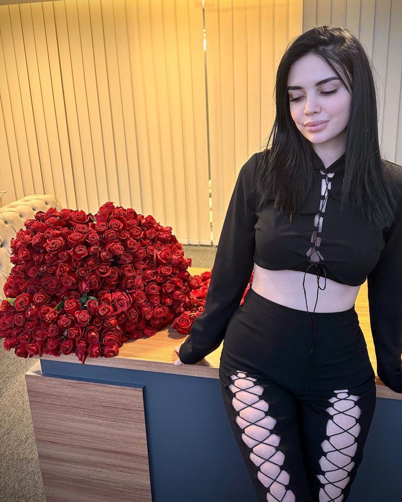 Ece Ronay smiles nude