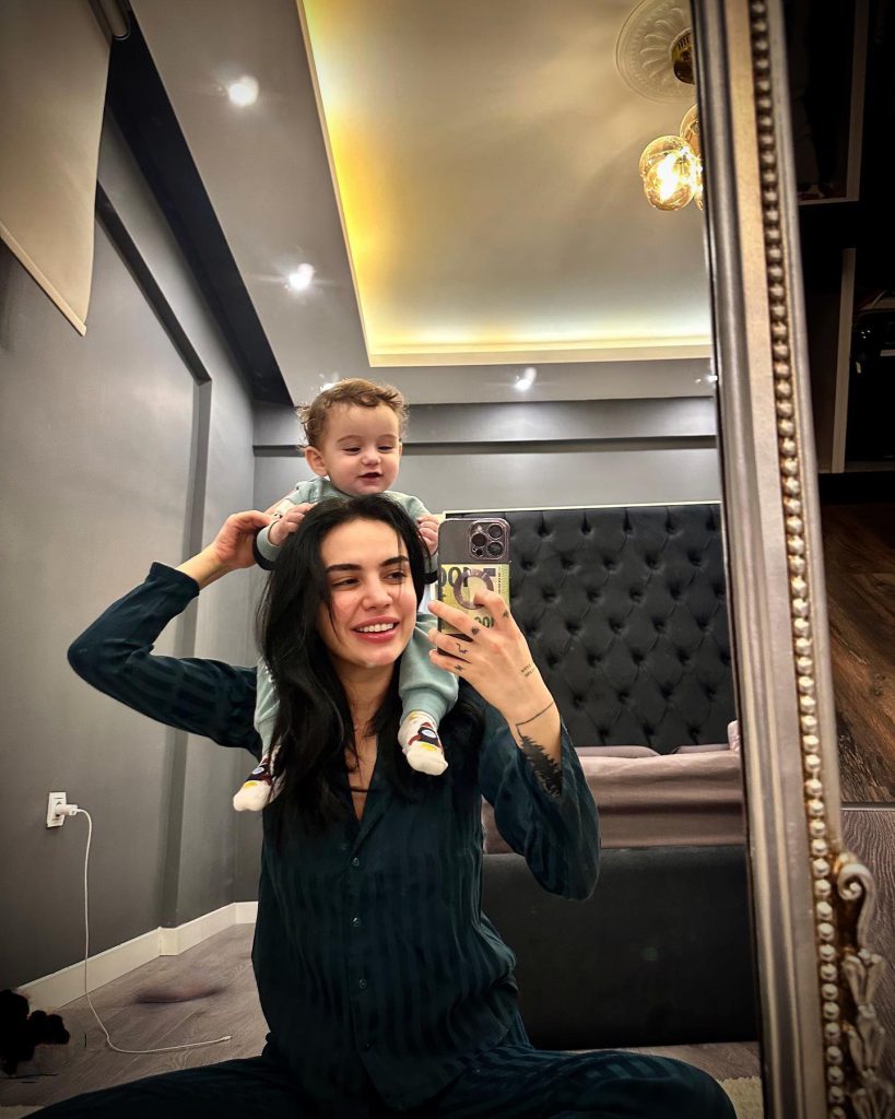 Ece Ronay smiles nude pics