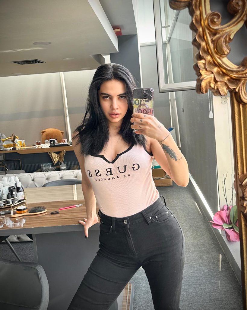 Ece Ronay smiles sex scenes