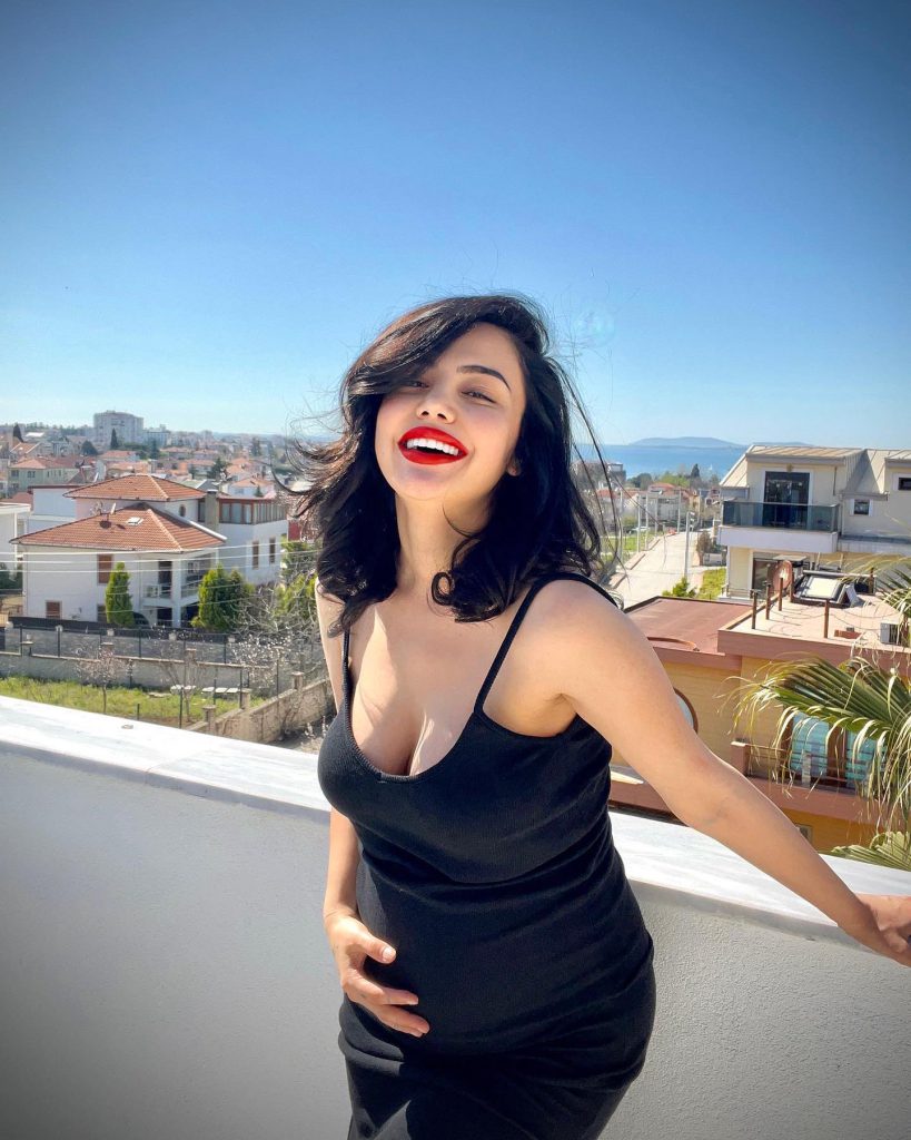 Ece Ronay smiles xxx