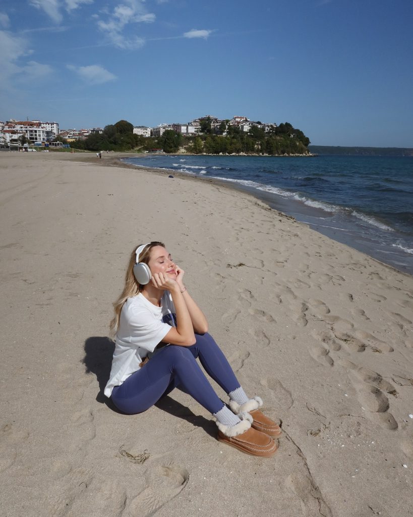 Ecenaz Üçer beautiful hot pics