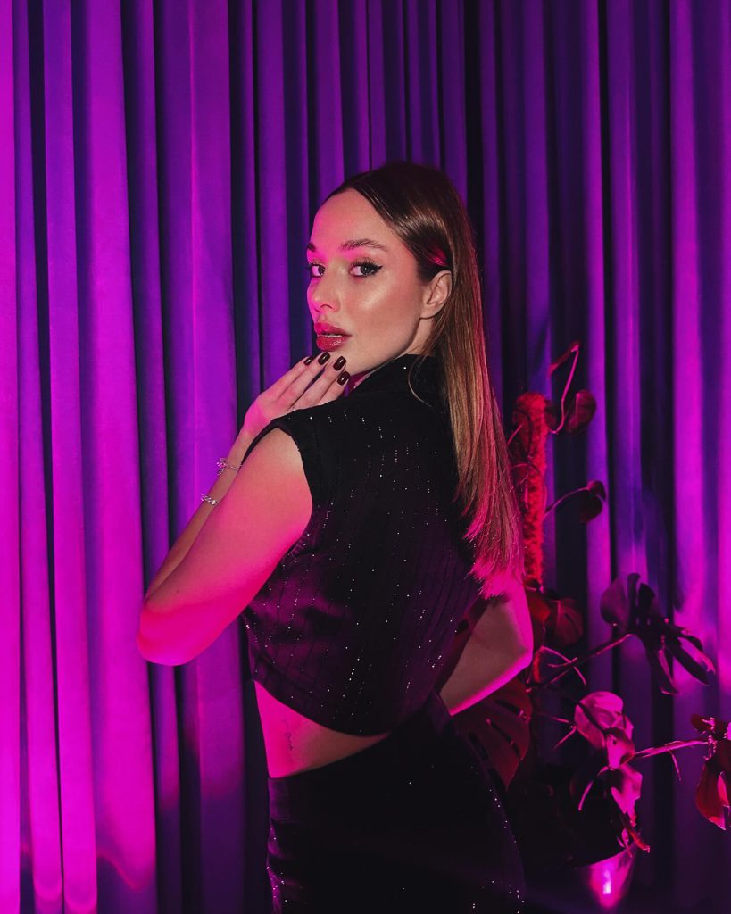 Ecenaz Üçer modeling sexy