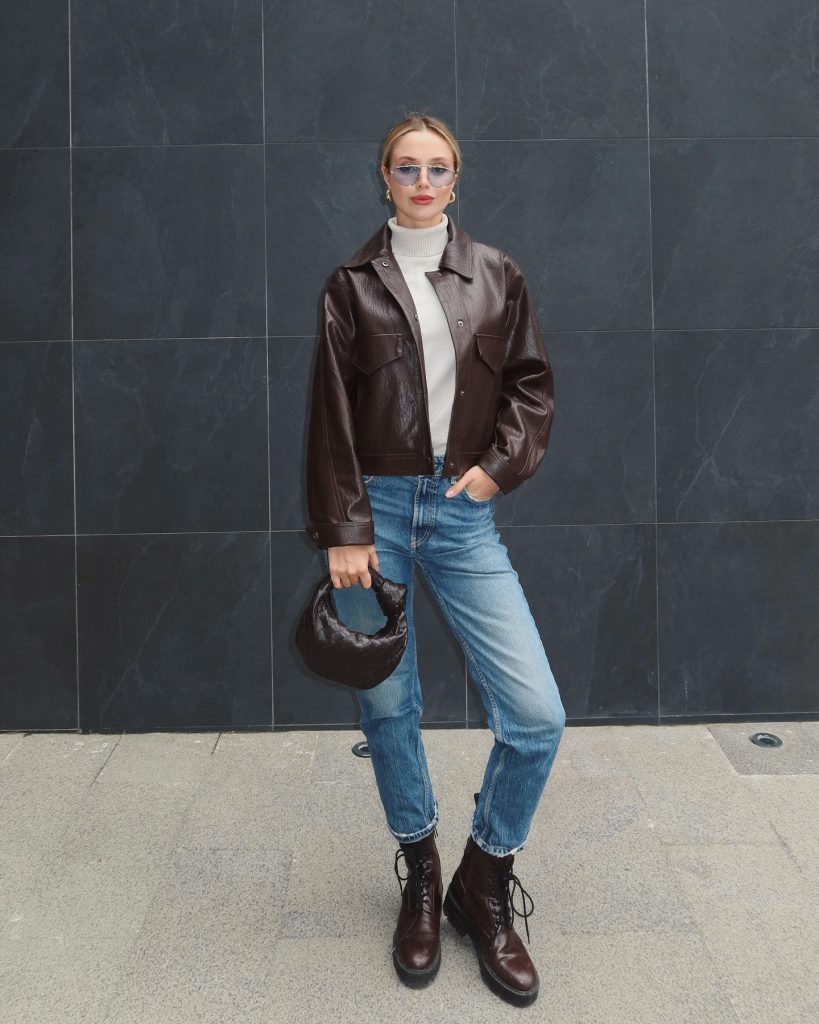 Ecenaz Üçer poses ass