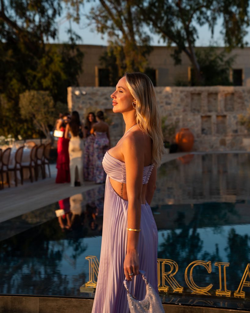 Ecenaz Üçer poses hot photos