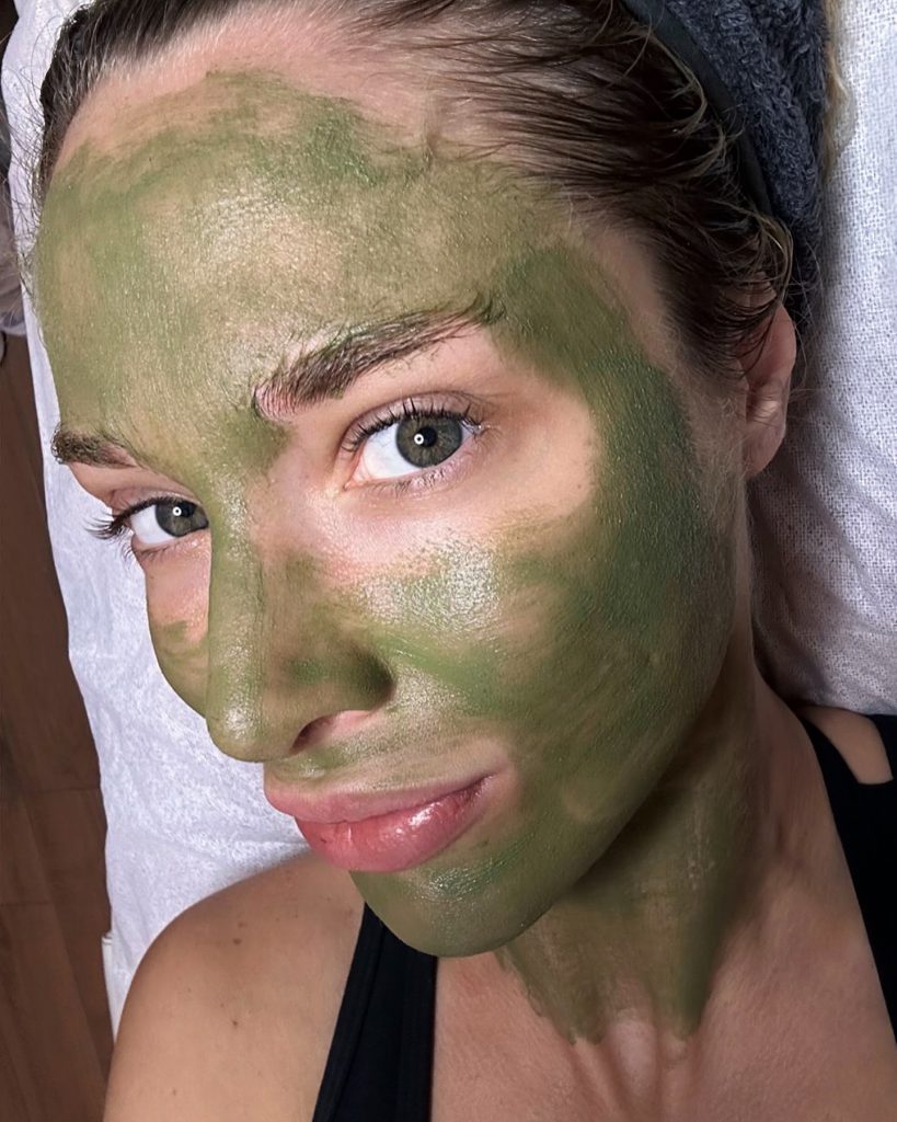 Ecenaz Üçer poses xxx