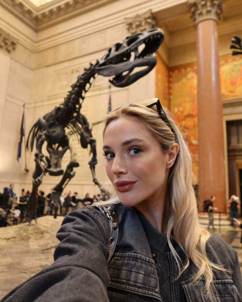 Ecenaz Üçer smiles porn