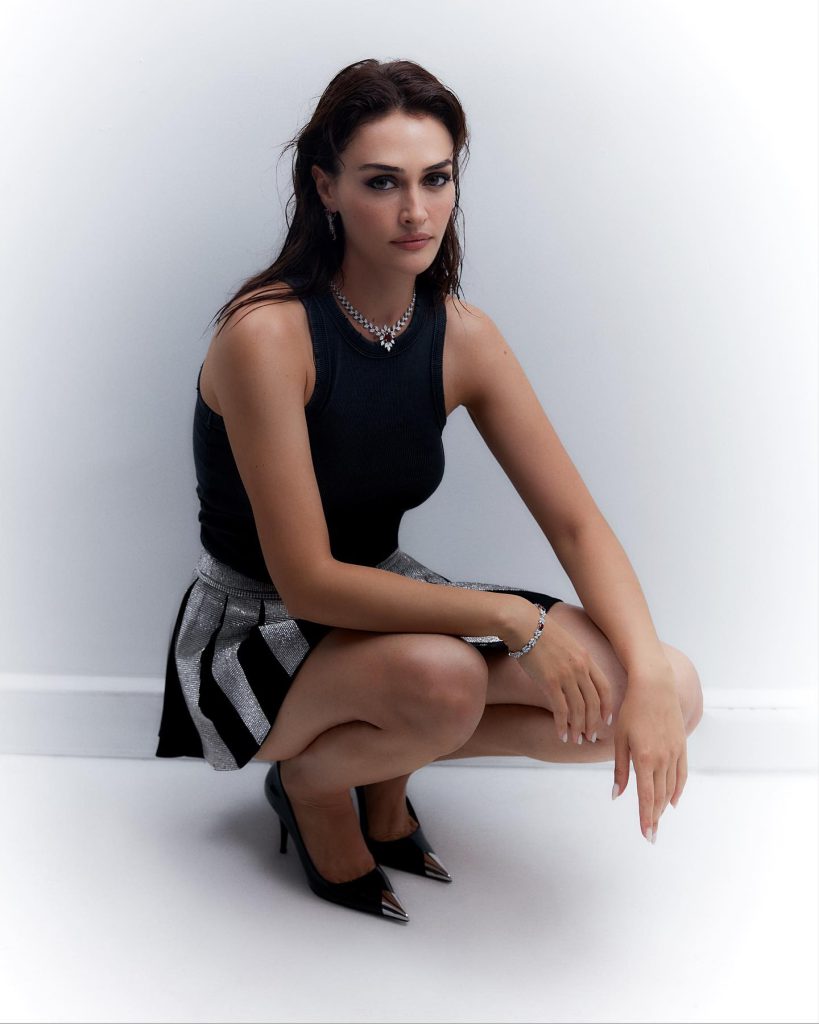 Esra Bilgiç ardent xxx porn