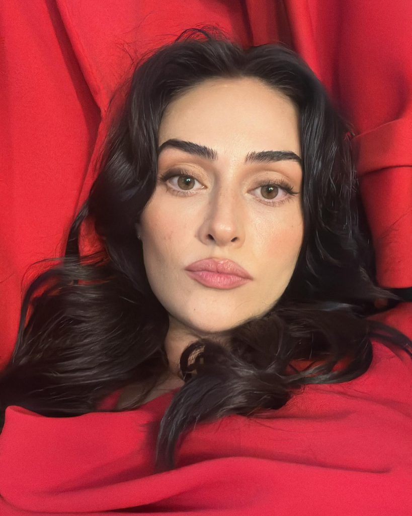 Esra Bilgiç beautiful fuck