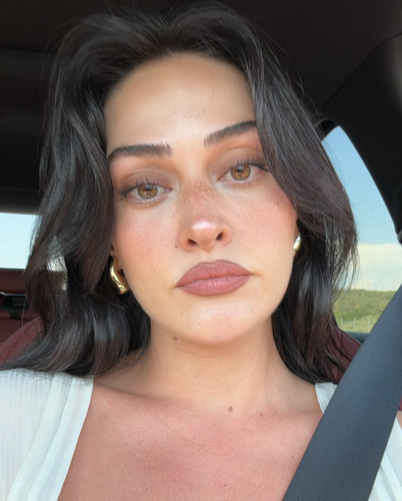 Esra Bilgiç beautiful hot bikini