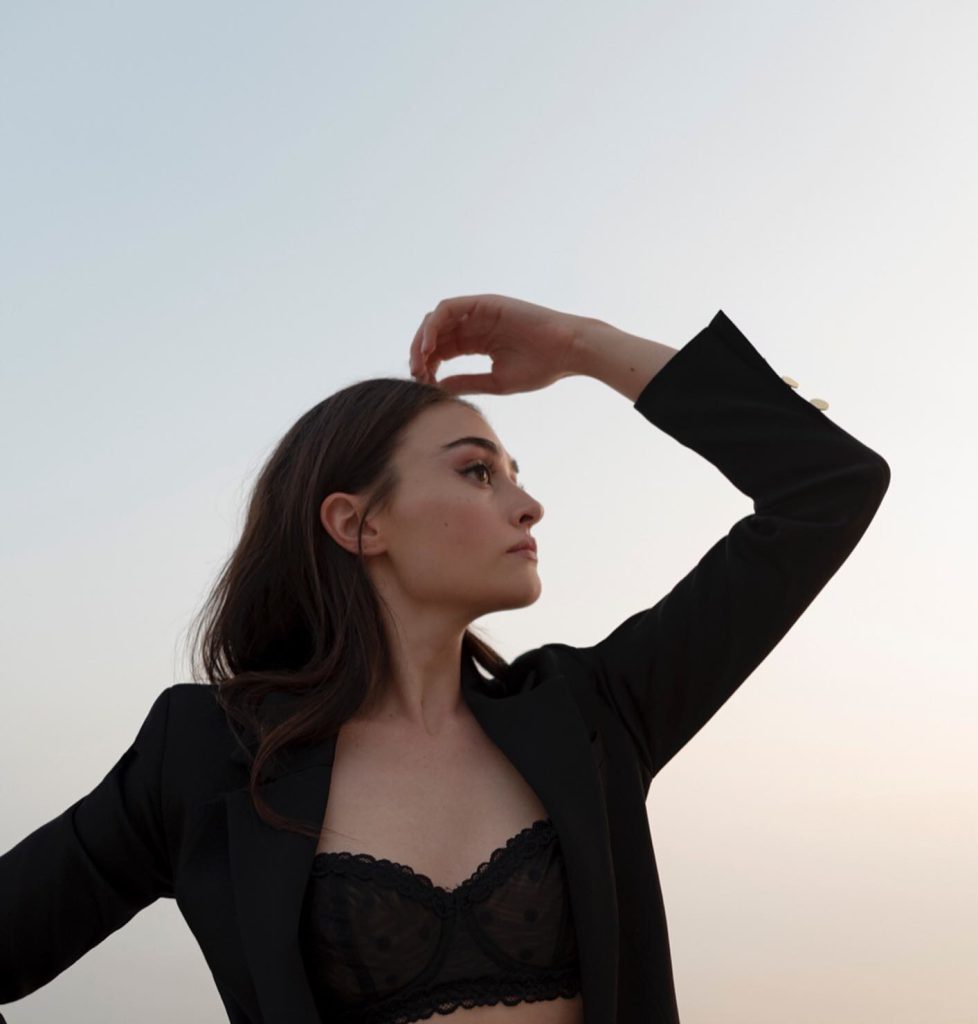 Esra Bilgiç depicts fire nudes