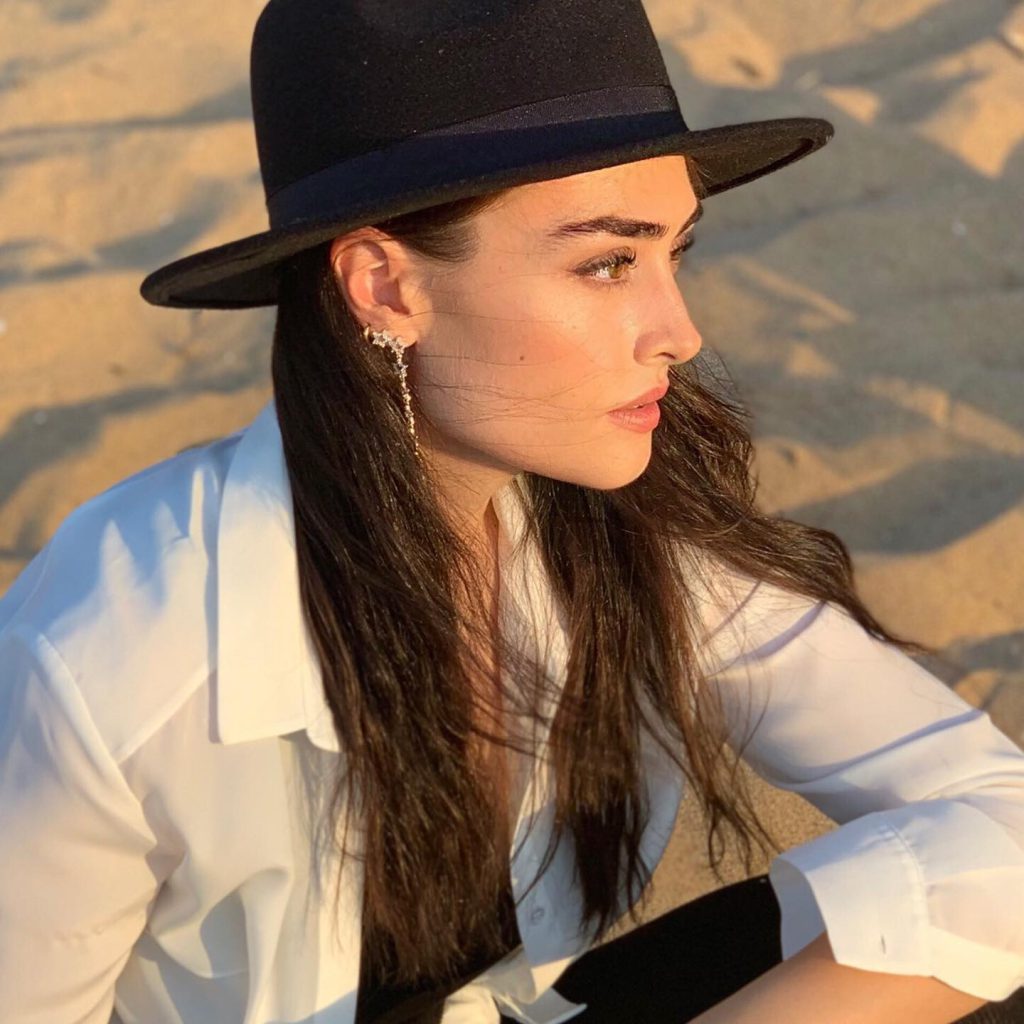 Esra Bilgiç depicts fire porn