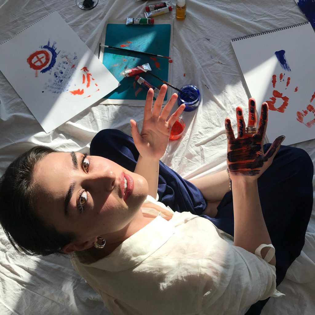 Esra Bilgiç hot images