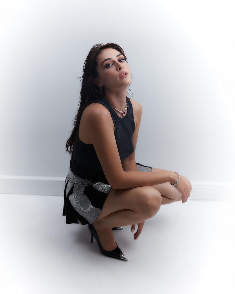 Esra Bilgiç modeling xxx