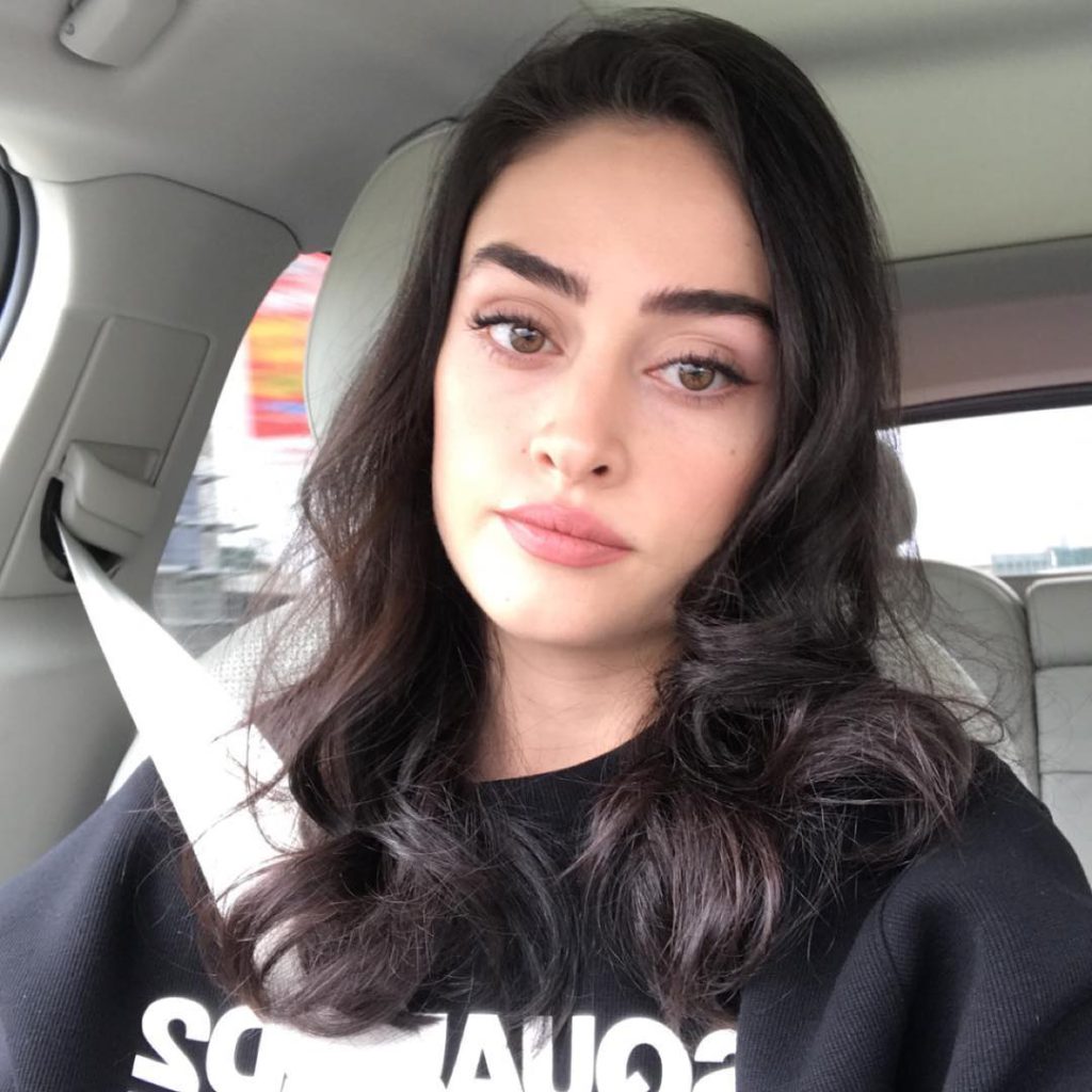 Esra Bilgiç modeling xxx sex