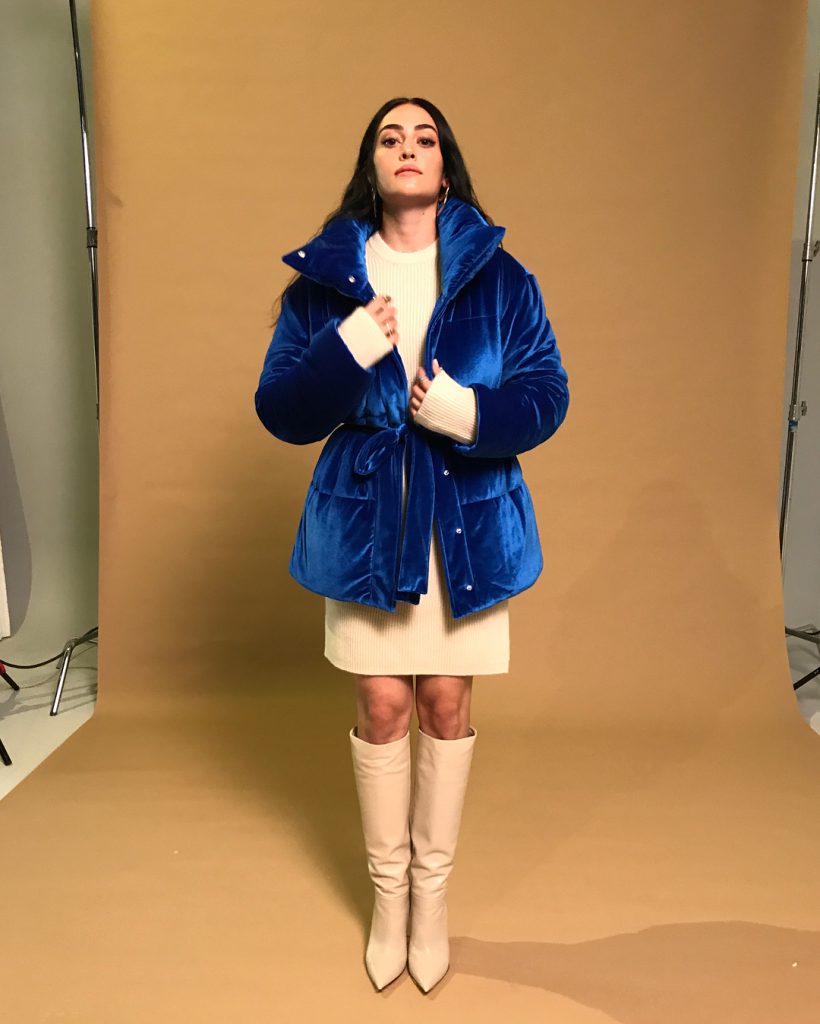 Esra Bilgiç poses naked