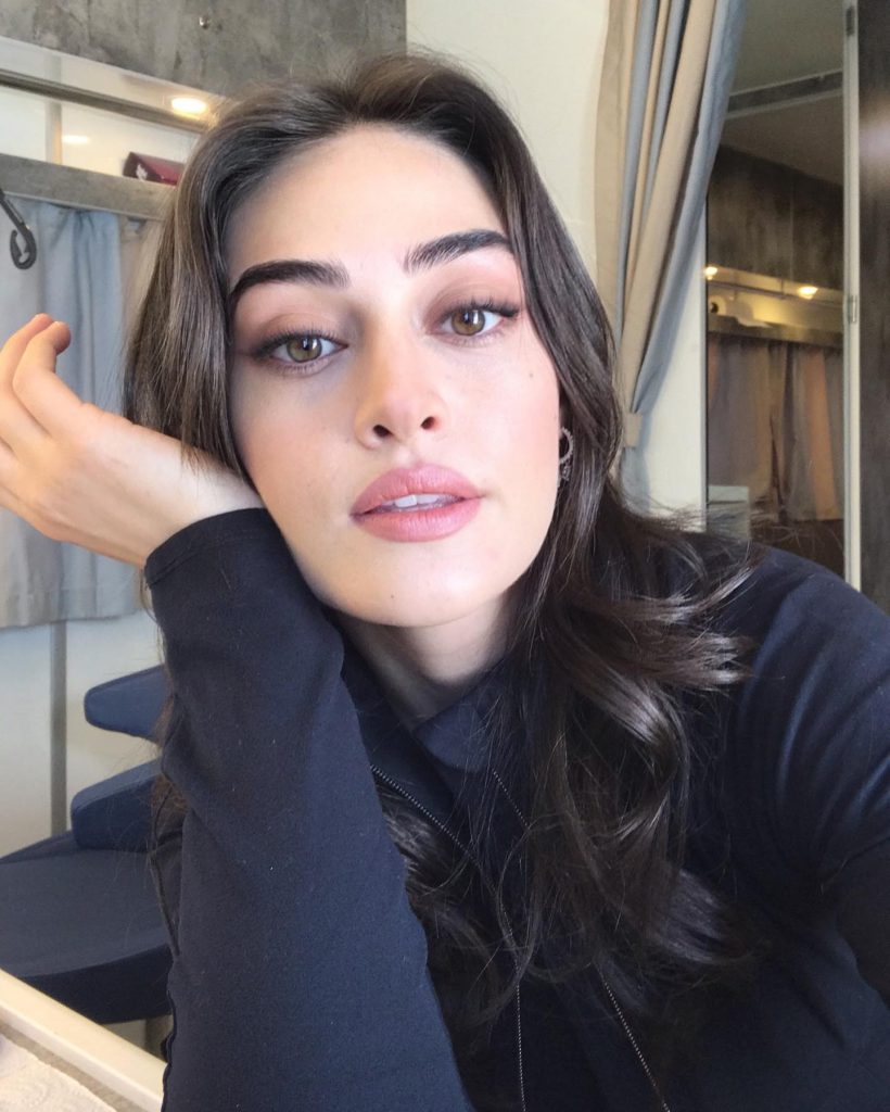 Esra Bilgiç xxx porn