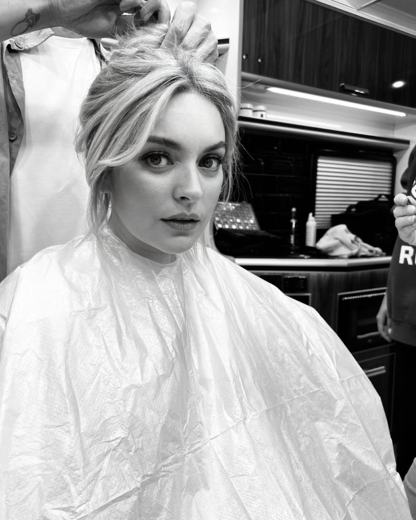 Ezgi Mola ardent hot bikini