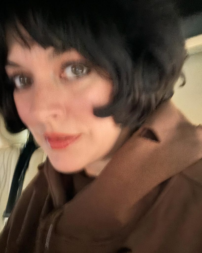 Ezgi Mola ardent hot photos