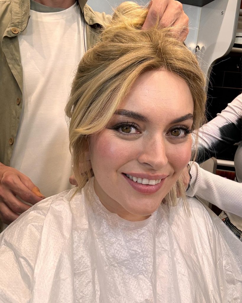 Ezgi Mola ardent nude pics