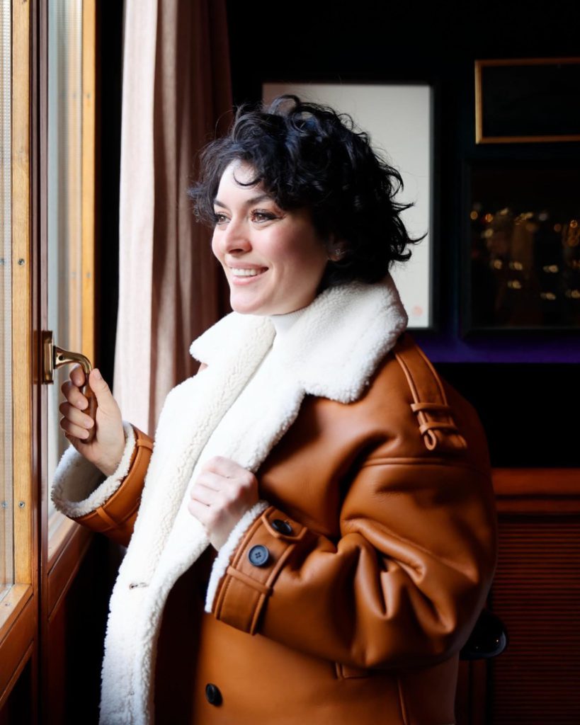 Ezgi Mola beautiful sexy