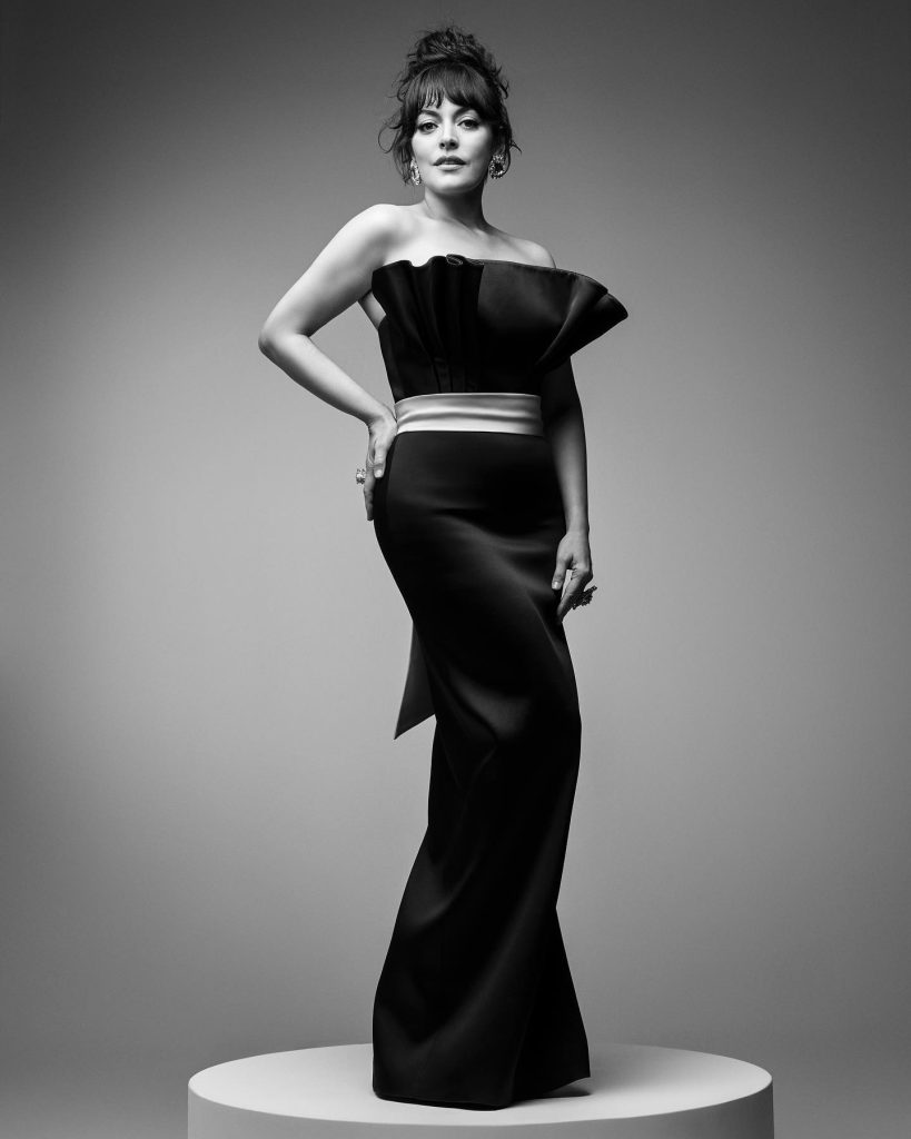 Ezgi Mola depicts fire porn