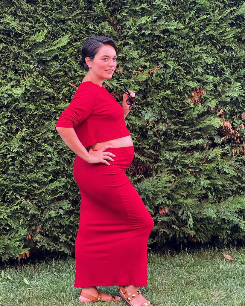 Ezgi Mola depicts fire sexy