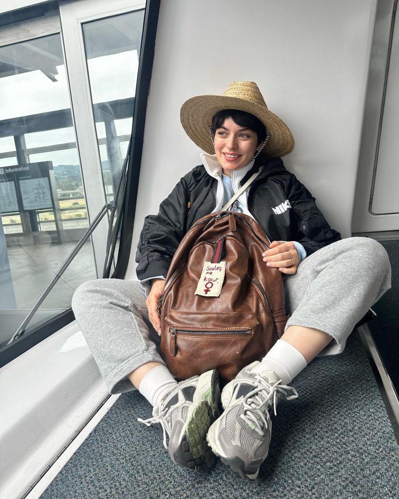 Ezgi Mola hot photos