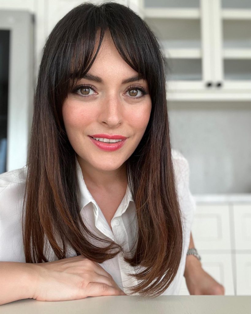 Ezgi Mola looks hot bikini