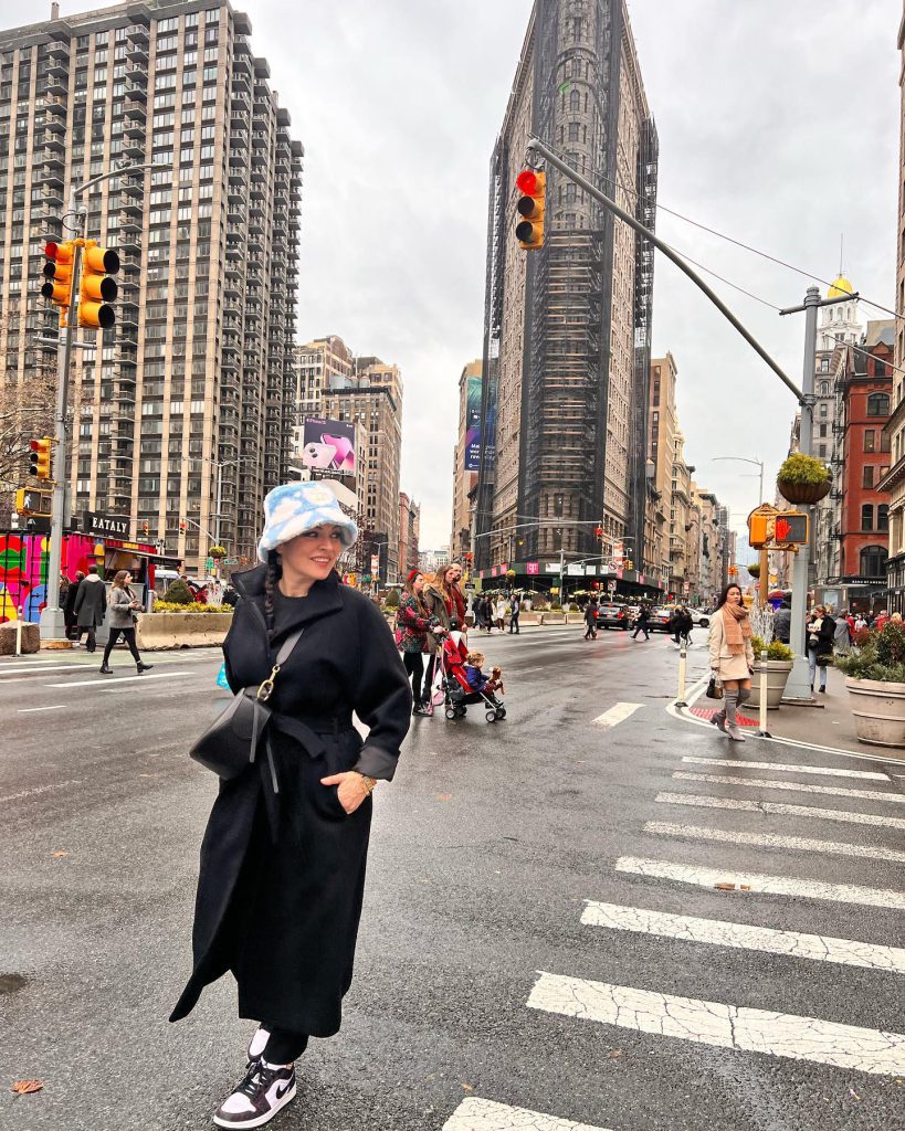 Ezgi Mola looks xxx sex