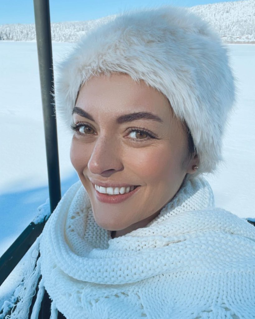 Ezgi Mola modeling hot photos