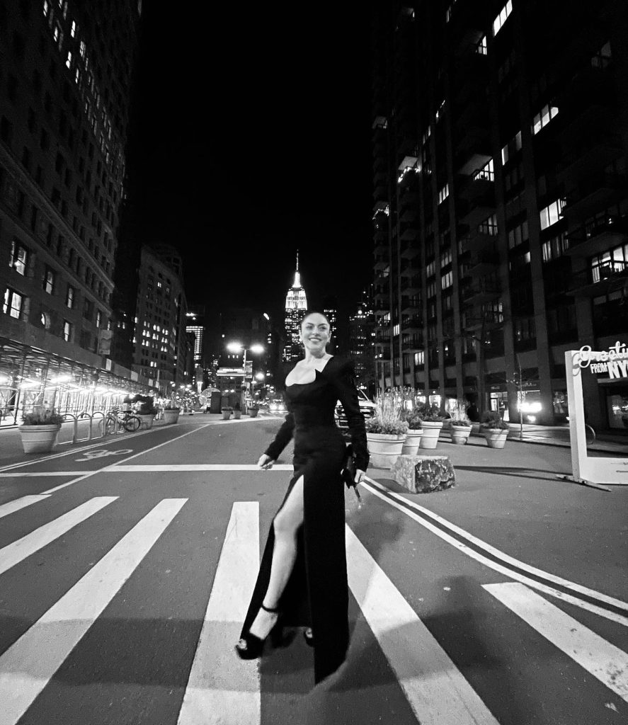 Ezgi Mola modeling naked