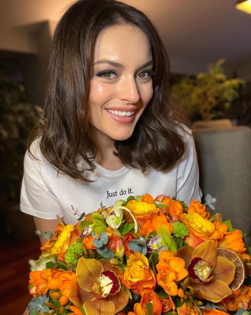 Ezgi Mola modeling nudes