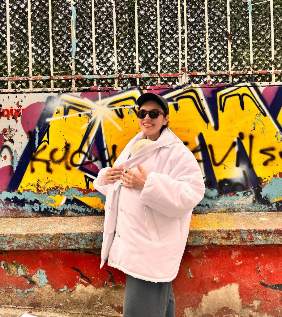 Ezgi Mola poses bikini