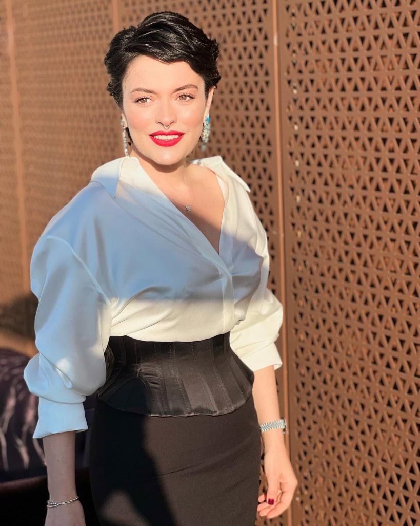 Ezgi Mola poses fuck