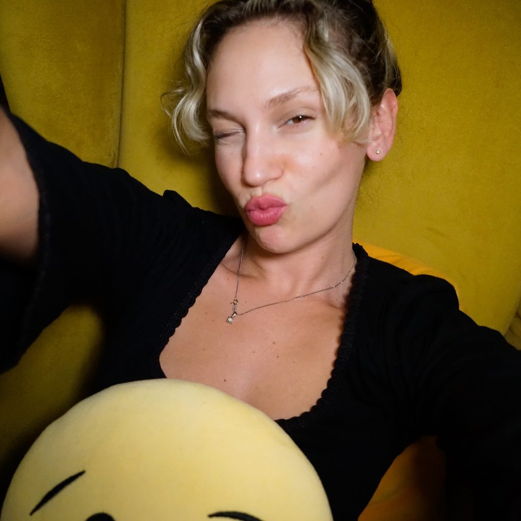 Farah Zeynep Abdullah ardent hot pics