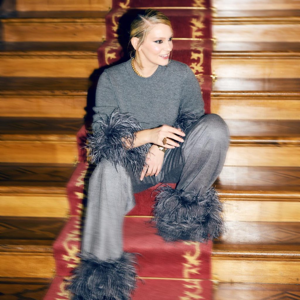 Farah Zeynep Abdullah beautiful hot pics