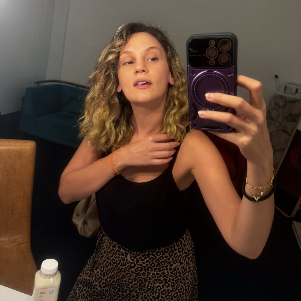 Farah Zeynep Abdullah depicts fire naked