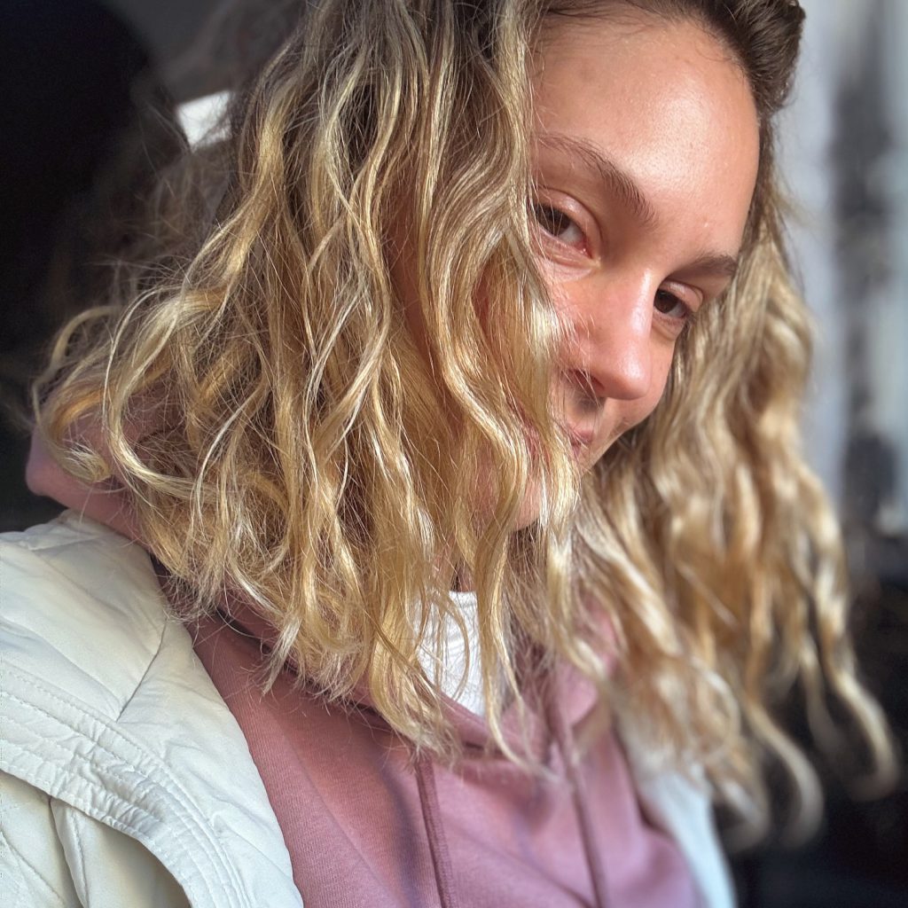 Farah Zeynep Abdullah depicts fire sex scenes