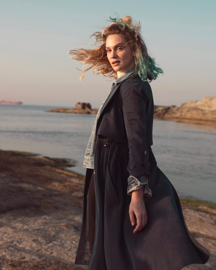 Farah Zeynep Abdullah looks hot