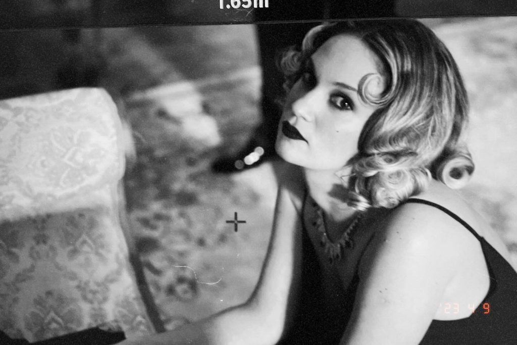 Farah Zeynep Abdullah looks pussy